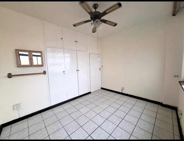 2 BEDROOM APARTMENT FOR SALE IN MARGATE BEACH
